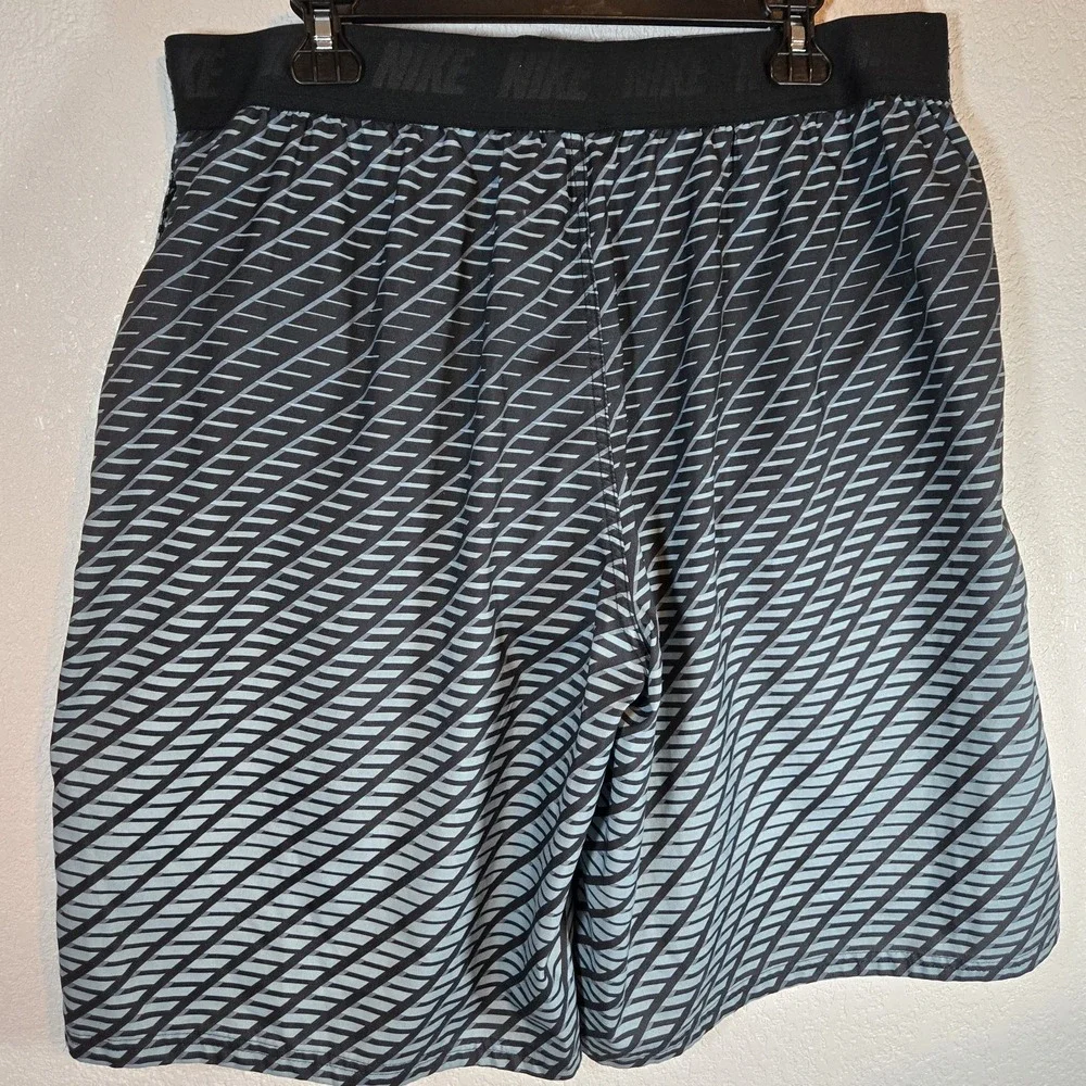Nike Swim NESS7414 Mens XL Gray Blue Geometric Print‎ Volley Swim Trunks Lined